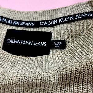 Calvin Klein Jeans Sweater. XL. Beige. NWOT.